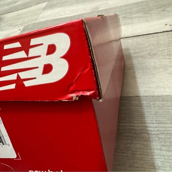 NEW WITH BOX New Balance W880G10 size 6 - Picture 5 of 8